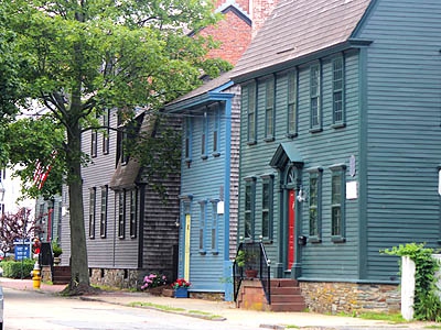 Newport Harbor Walk colonial houses on Washington St. 